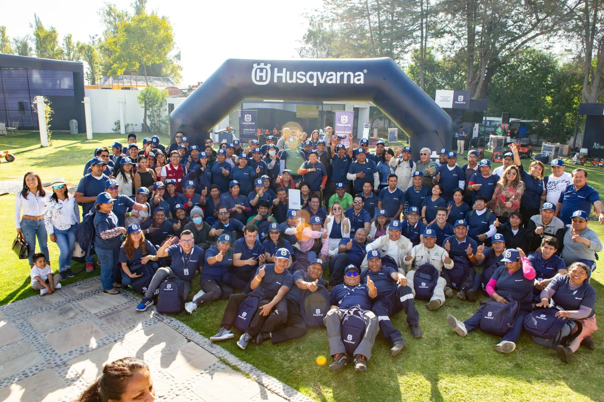 Comprometidos con los jardineros de Arequipa, orgullo Husqvarna
