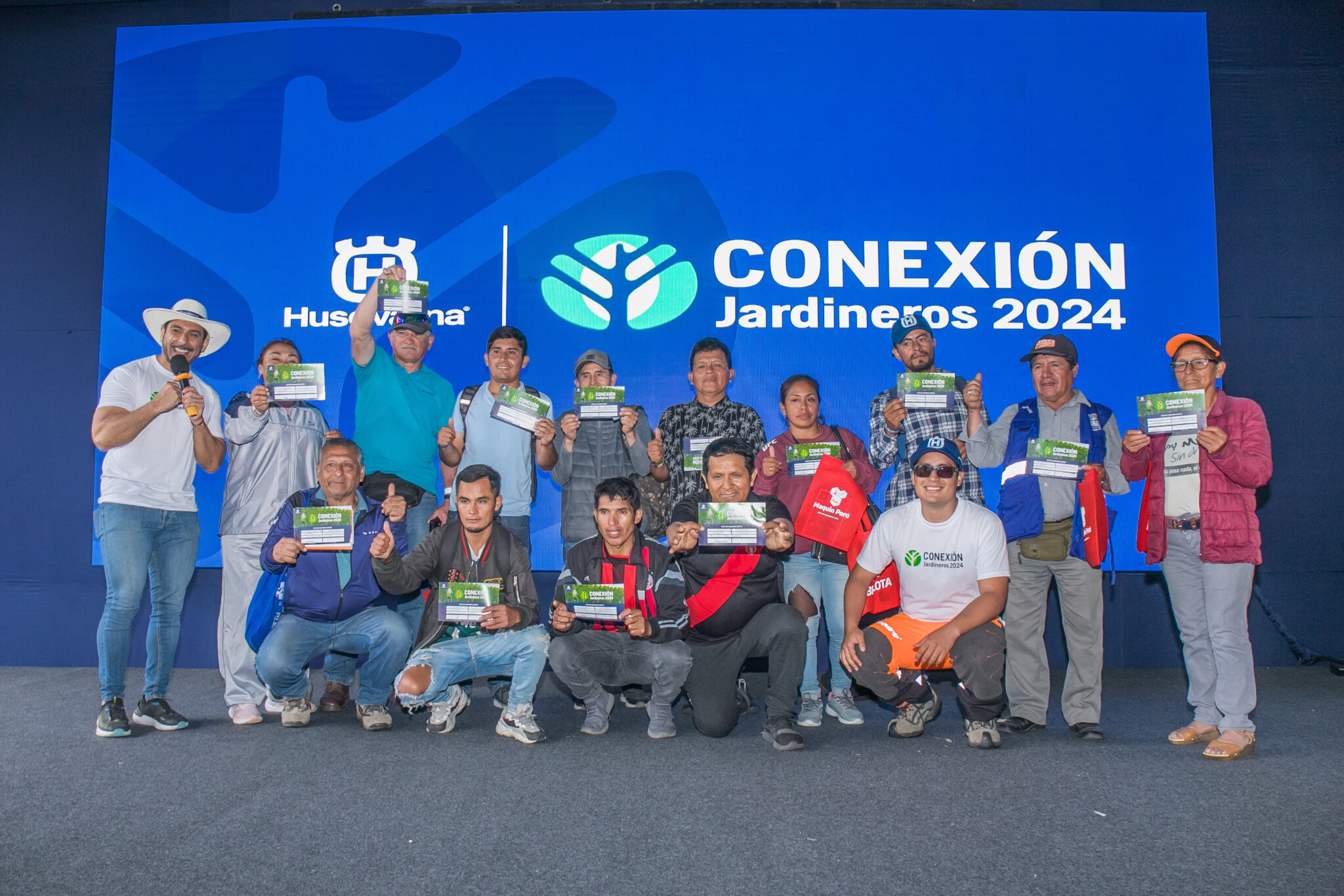 Grupo en evento de jardinería Husqvarna.