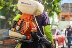 Jardinero sopladora